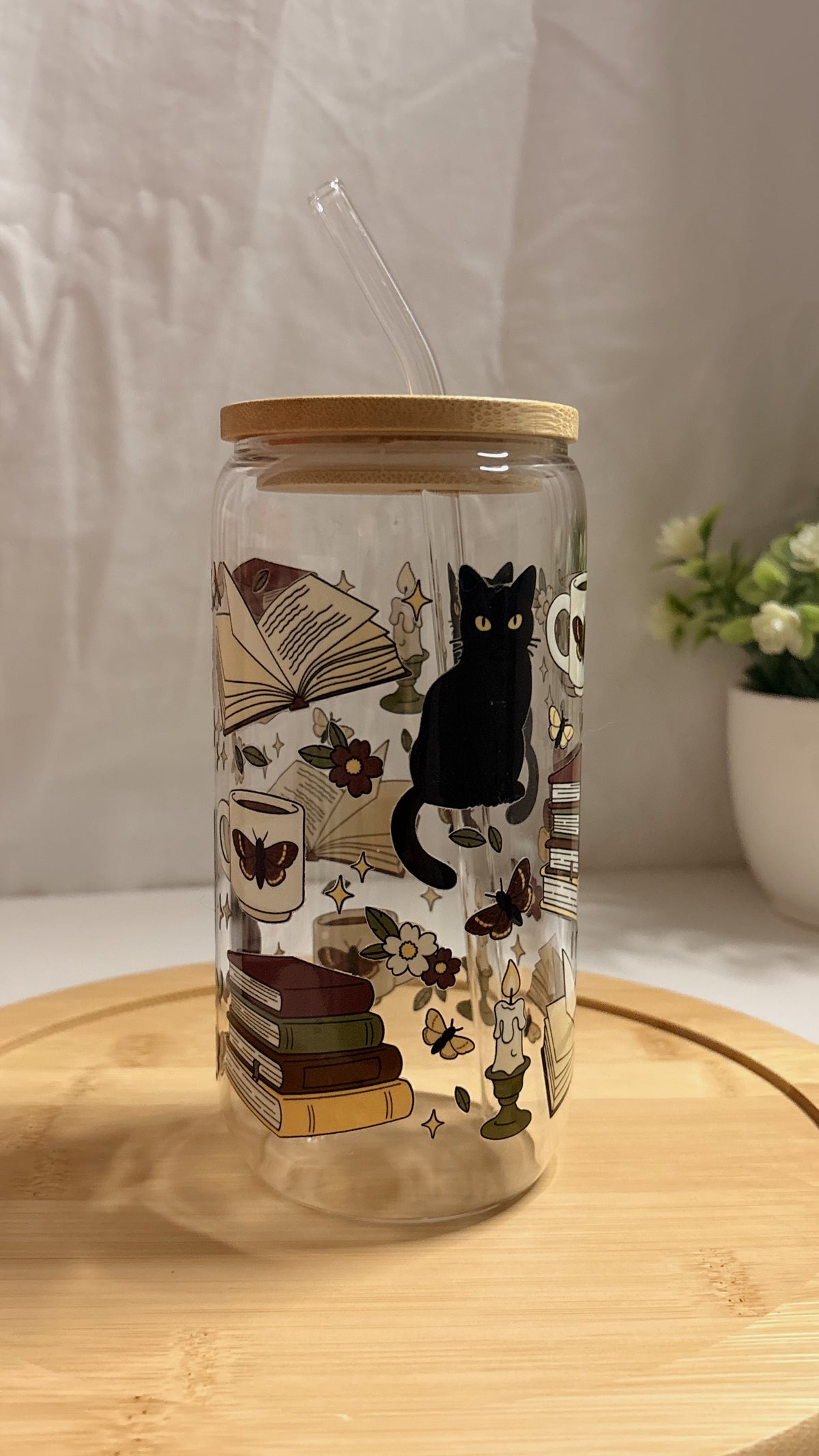 Bookish cat glass cup